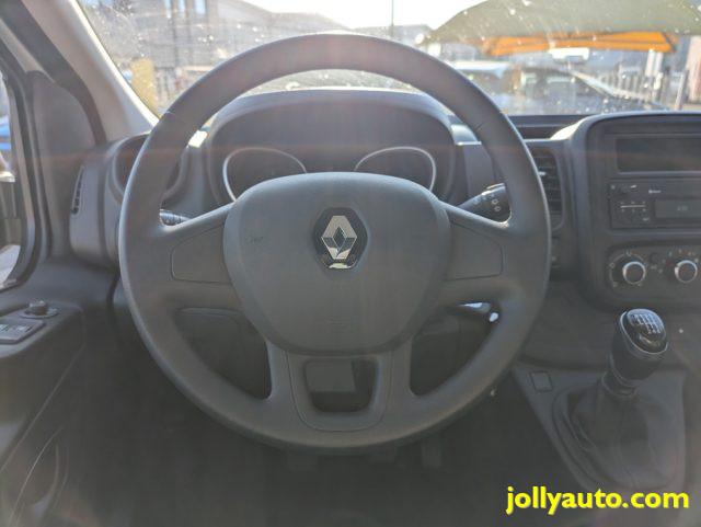 RENAULT Trafic T29 2.0 dCi 120CV 9 POSTI