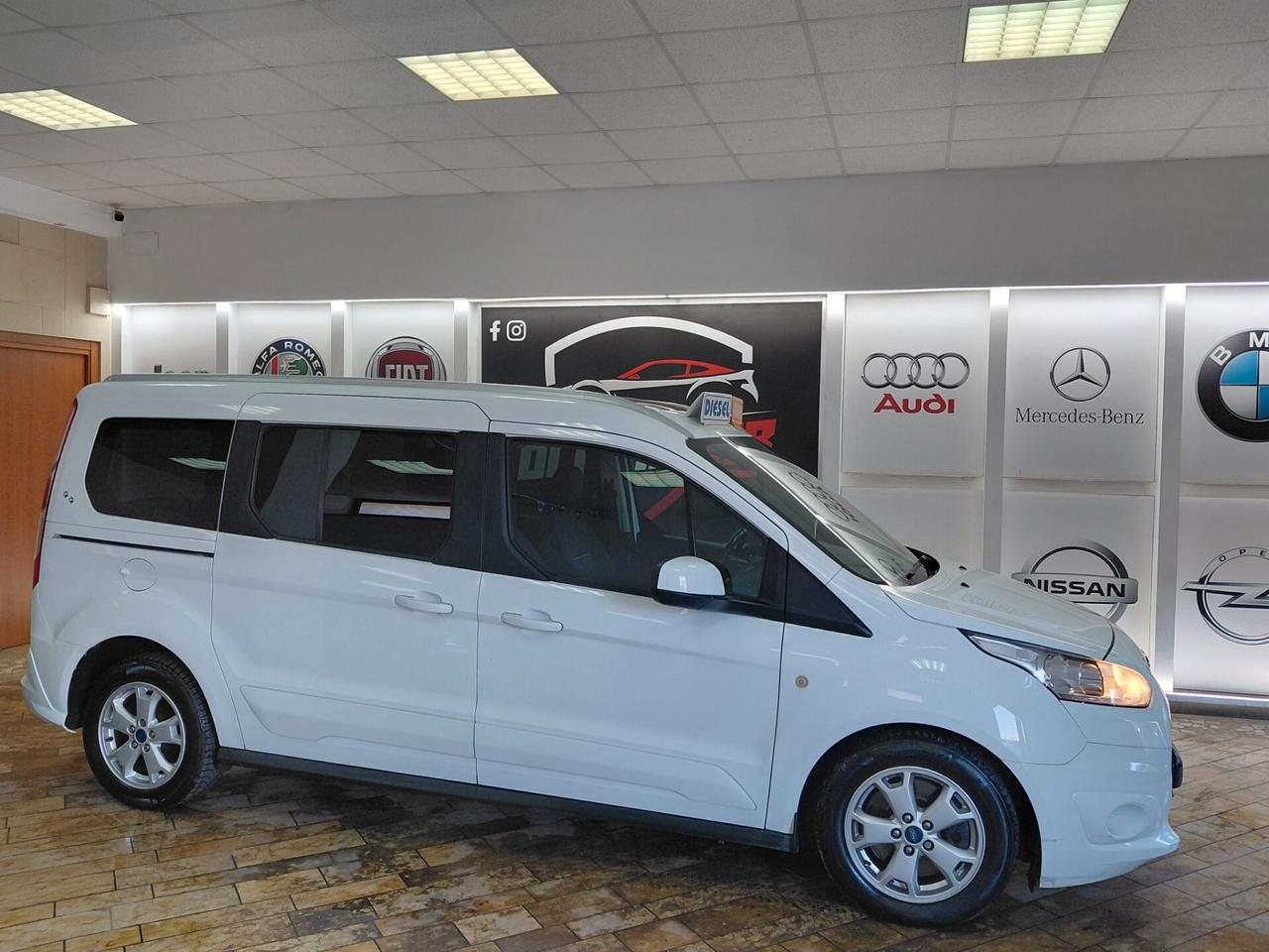 Ford Tourneo Connect 1.5 TDCi 120 CV Powershift Titanium