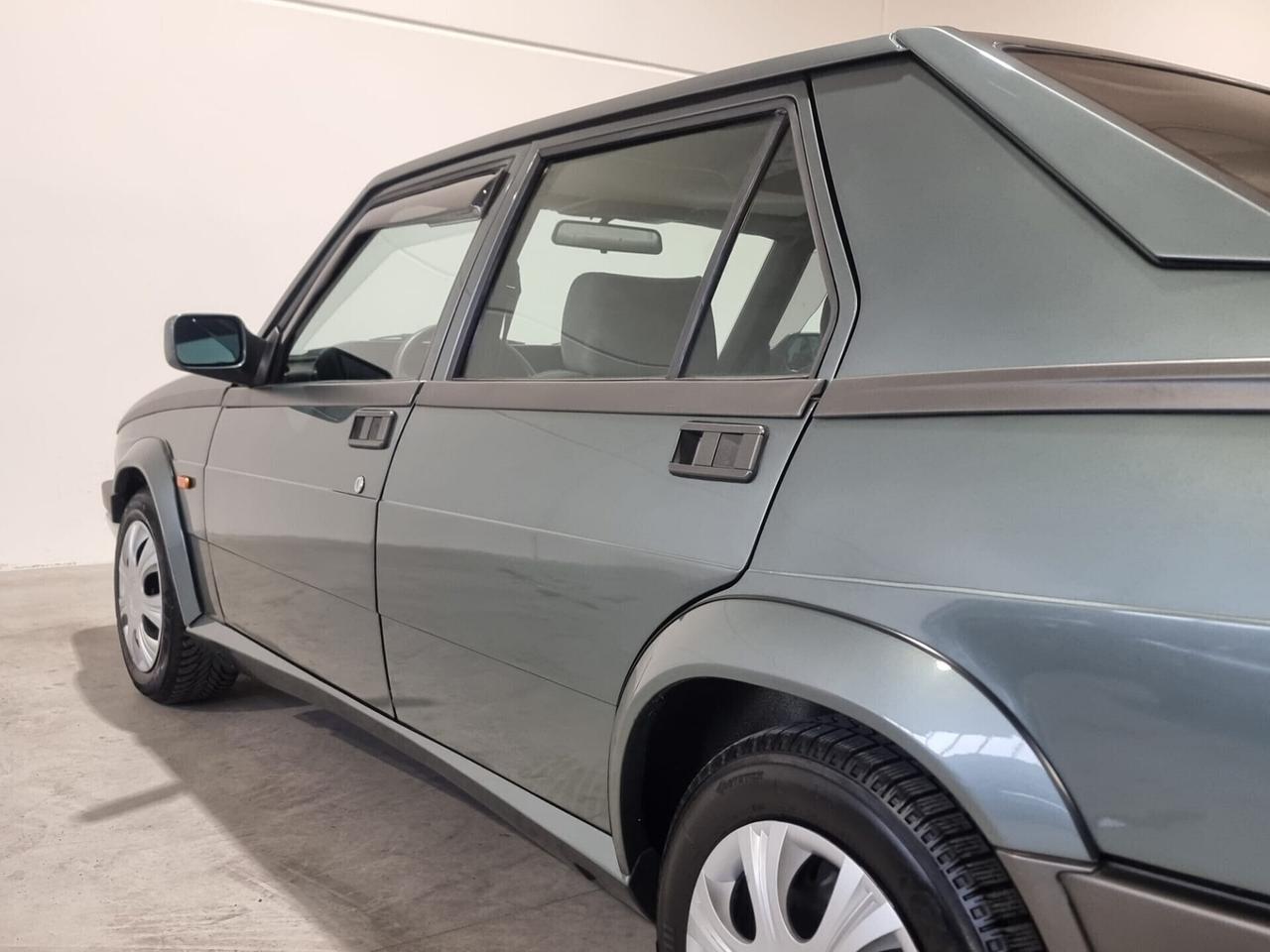 Alfa Romeo 75 2.0i TS 1a serie ASI quadro arancio