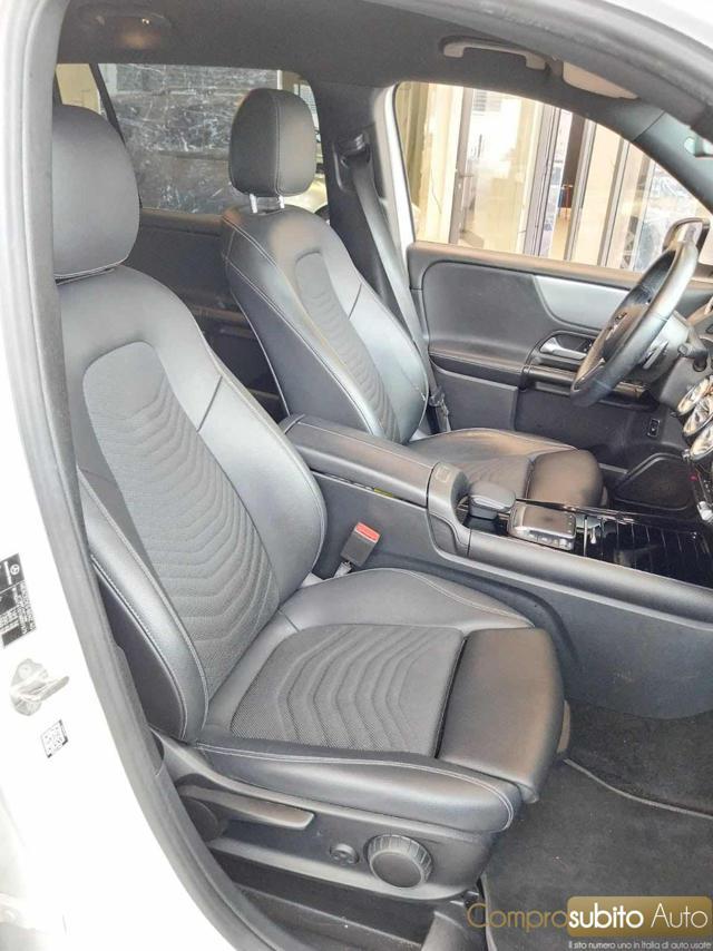 MERCEDES-BENZ GLB 180 D Automatic Premium