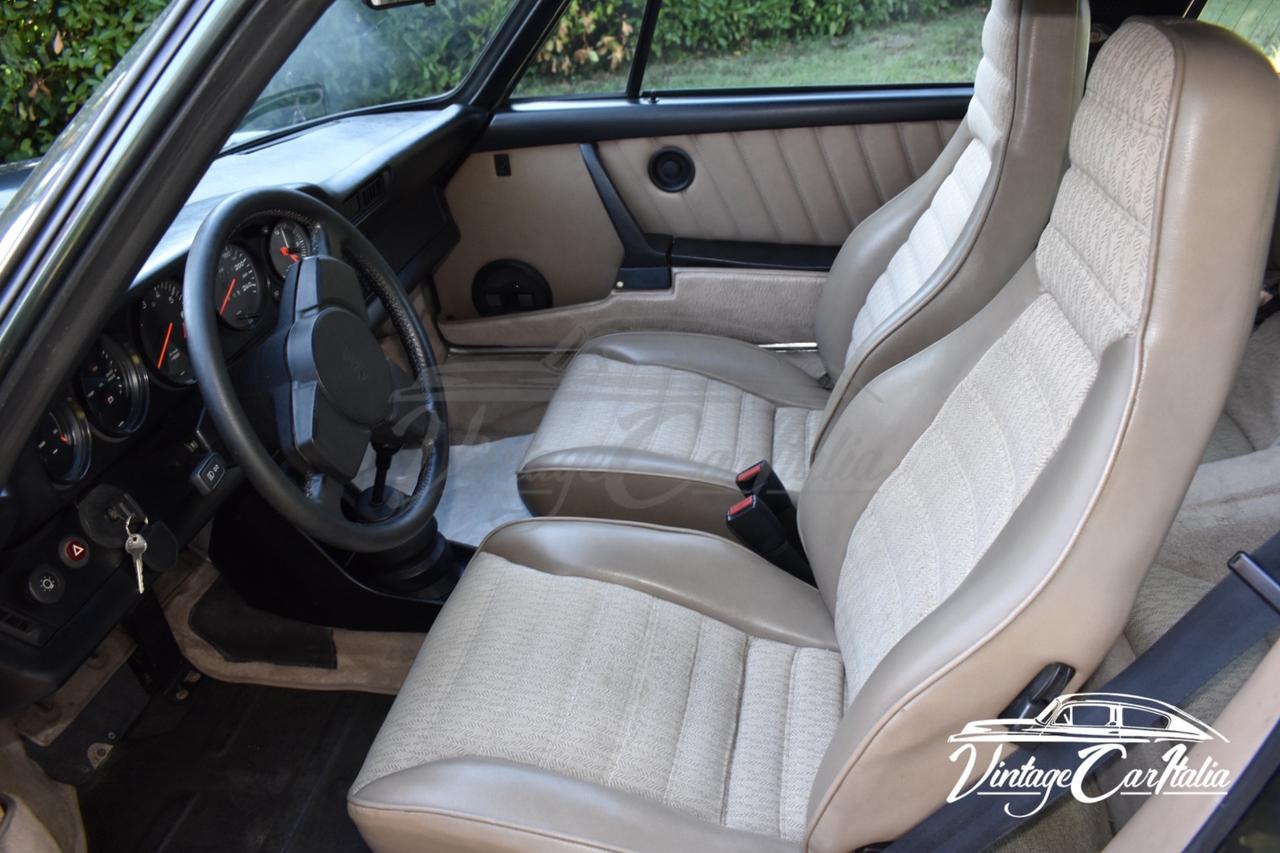 Porsche 911 SC Targa