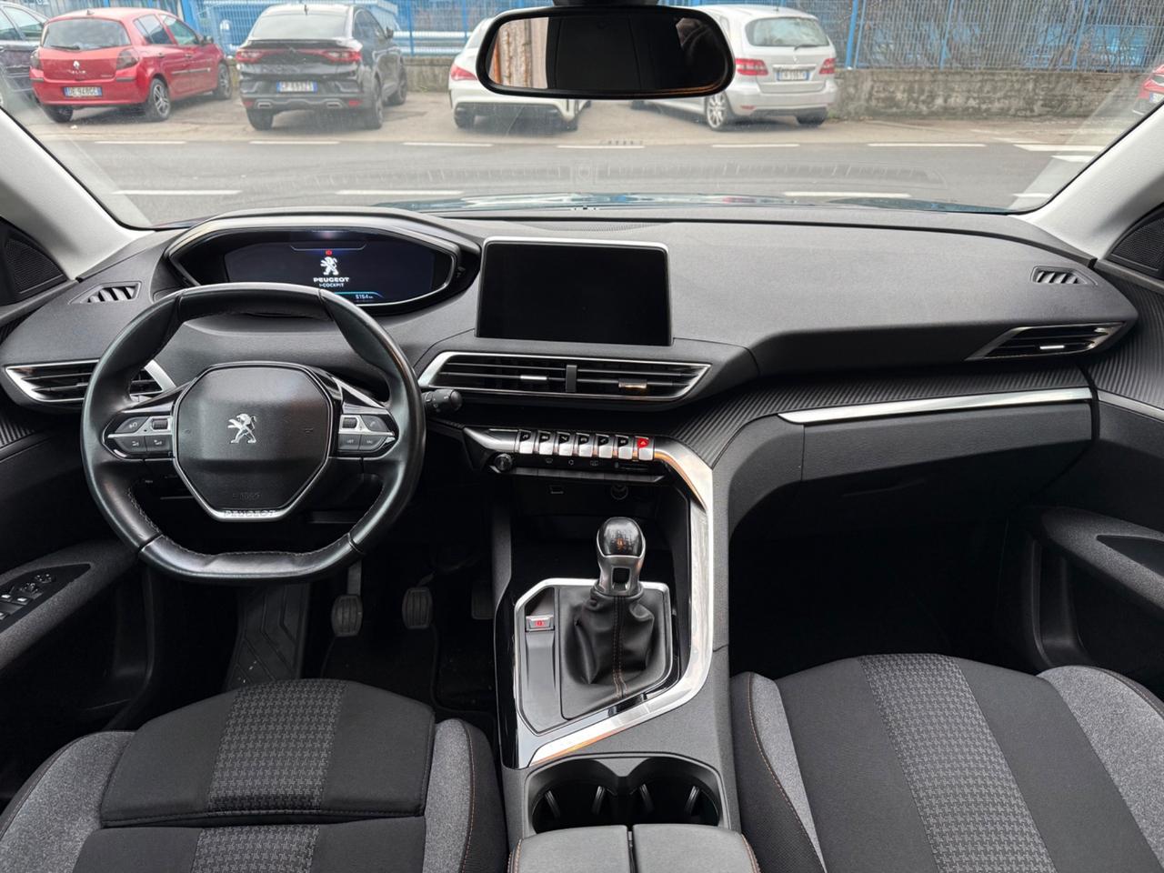 Peugeot 5008 BlueHDi 130 S&S Business