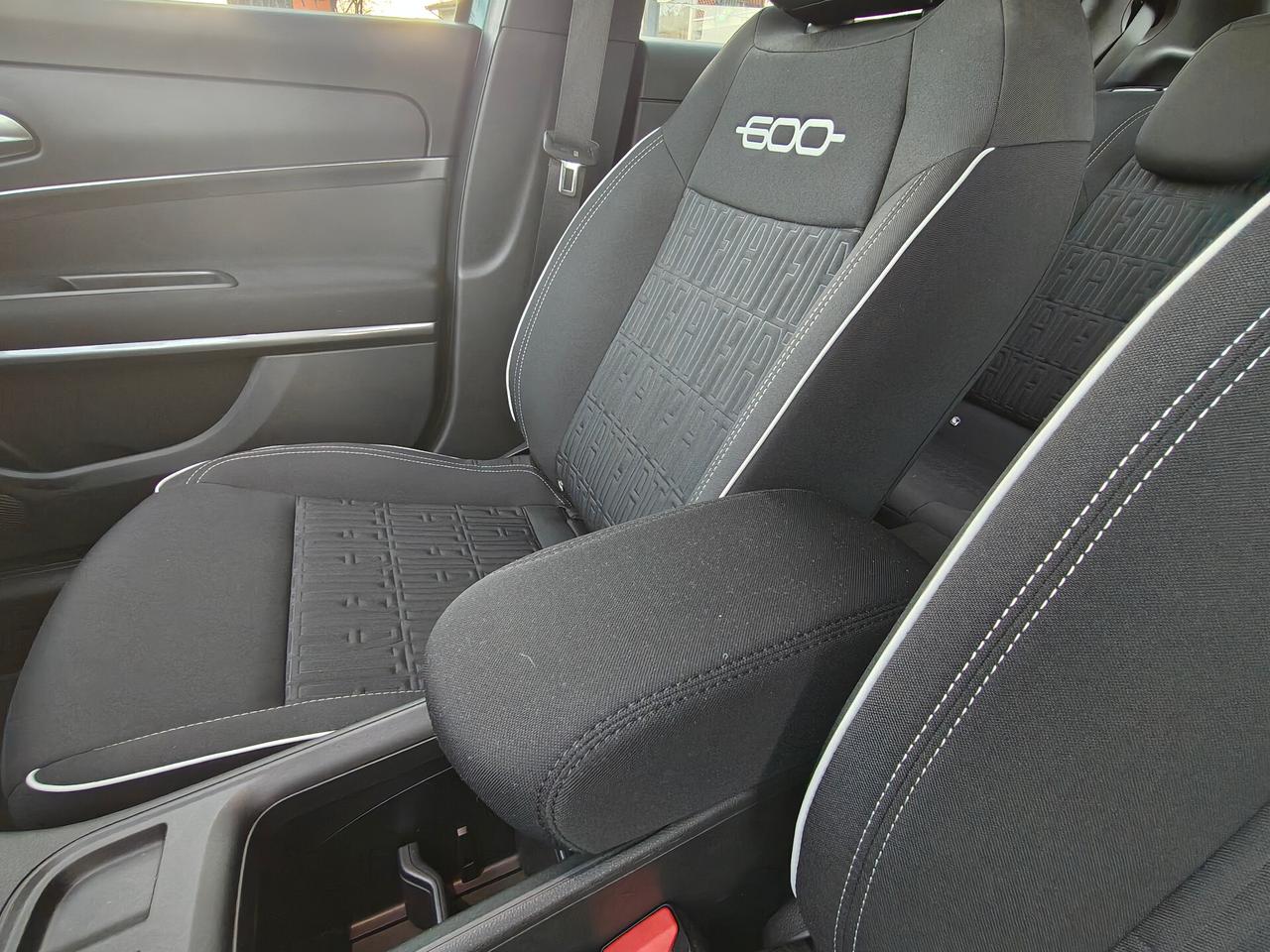 Fiat 600 Hybrid 145 CV DCT MHEV La Prima