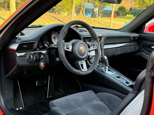PORSCHE 911 3.0 Carrera GTS Cabriolet