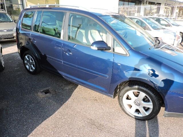 Volkswagen Touran 2.0 16V TDI Highline