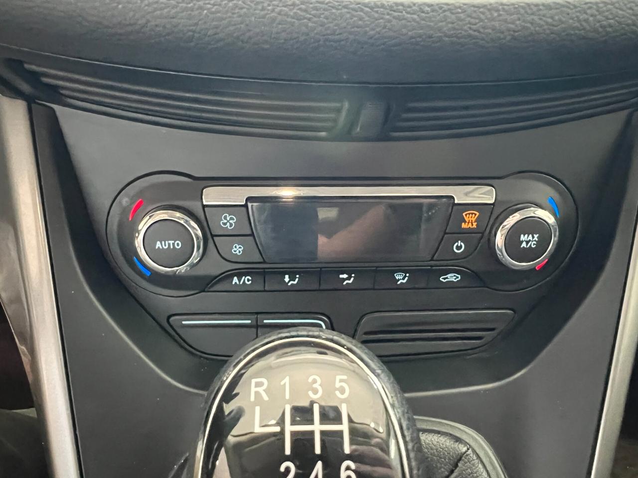Ford Kuga 2.0 TDCI 115 CV 2WD Titanium