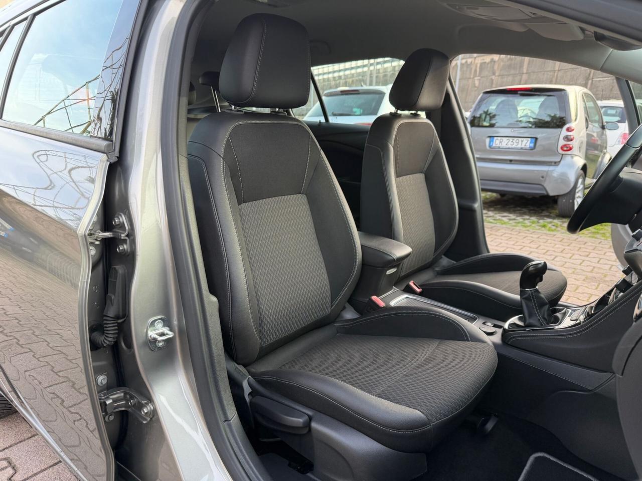 Opel Astra 1.6 CDTi 110CV AUTOMATICA NAVIGA CRUISE CAMERA OK NEOPATENTATI