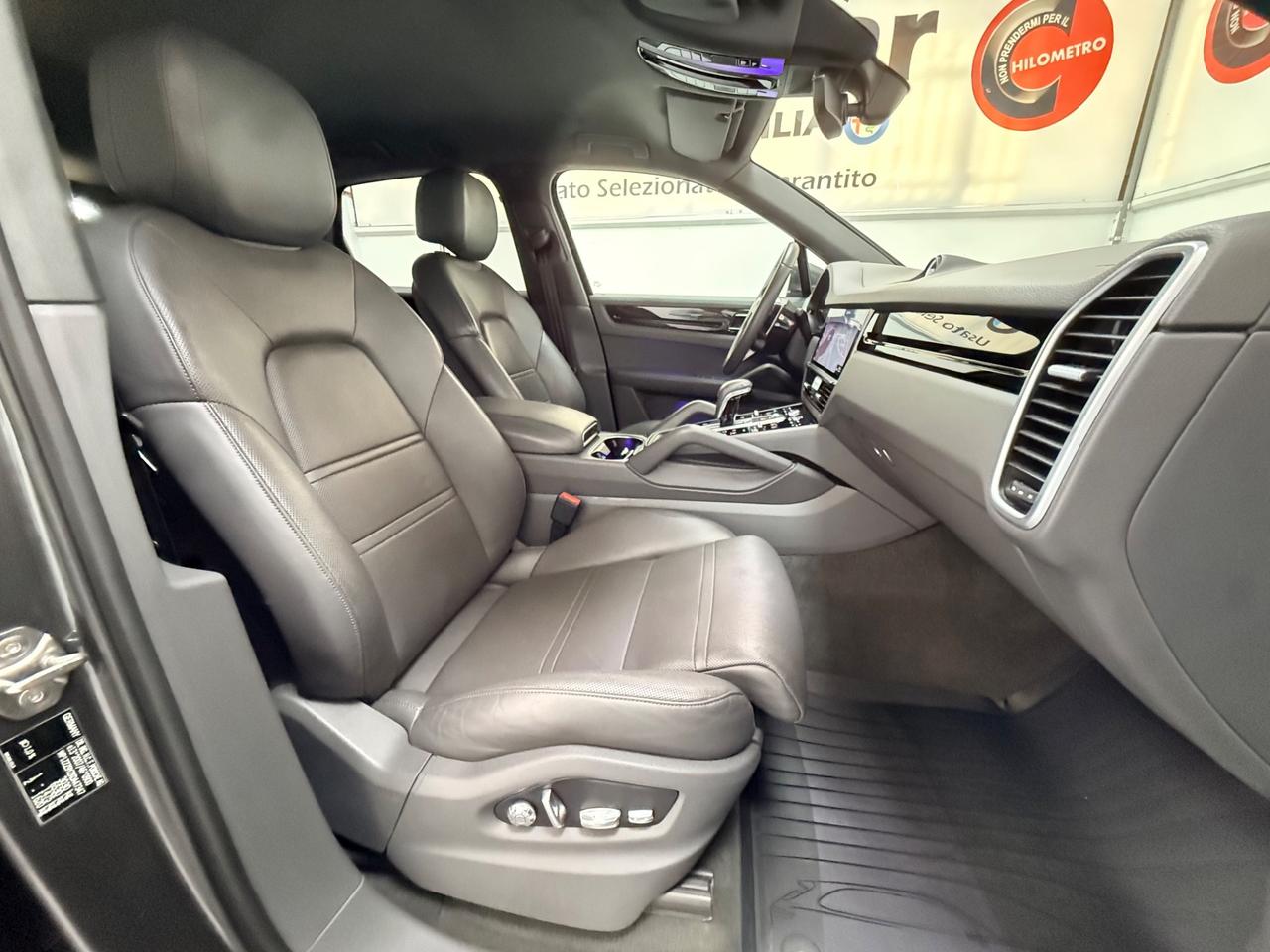 Porsche Cayenne 3.0 V6 462CV TOT E-Hybrid 07/2018 UFFICIALE