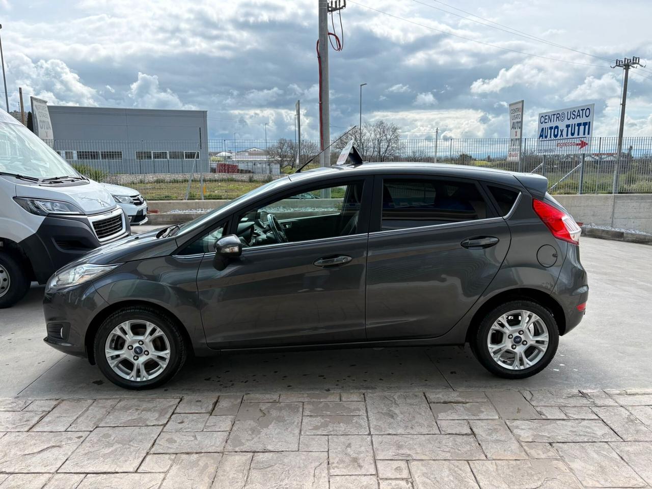 Ford Fiesta 1.4 5p. Bz.- GPL Titanium gpl 2036
