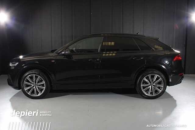 Audi Q8 50 TDI quattro tiptronic Sport -MHEV