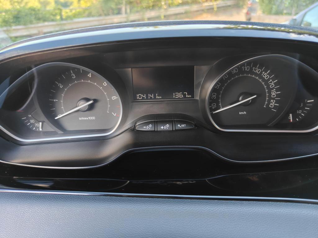 Peugeot 208 5 Porte 208 5p 1.2 puretech Allure 82cv