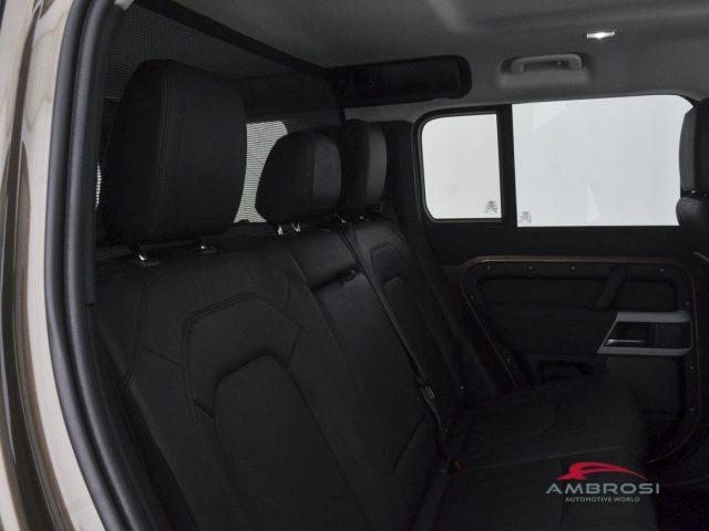 LAND ROVER Defender 110 3.0d i6 mhev SE awd 200cv auto - AUTOCARRO N1