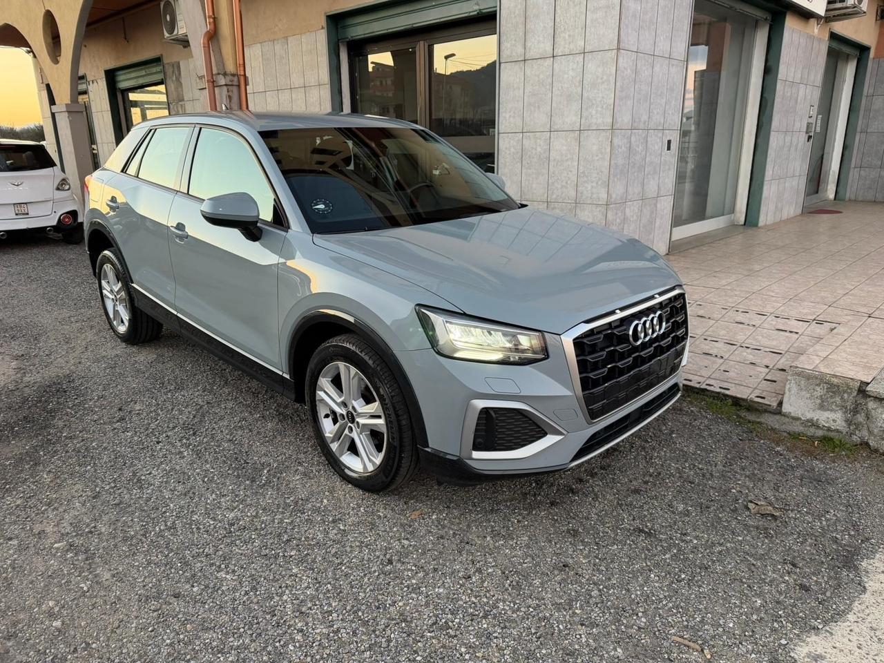 Audi Q2 30 TFSI Business