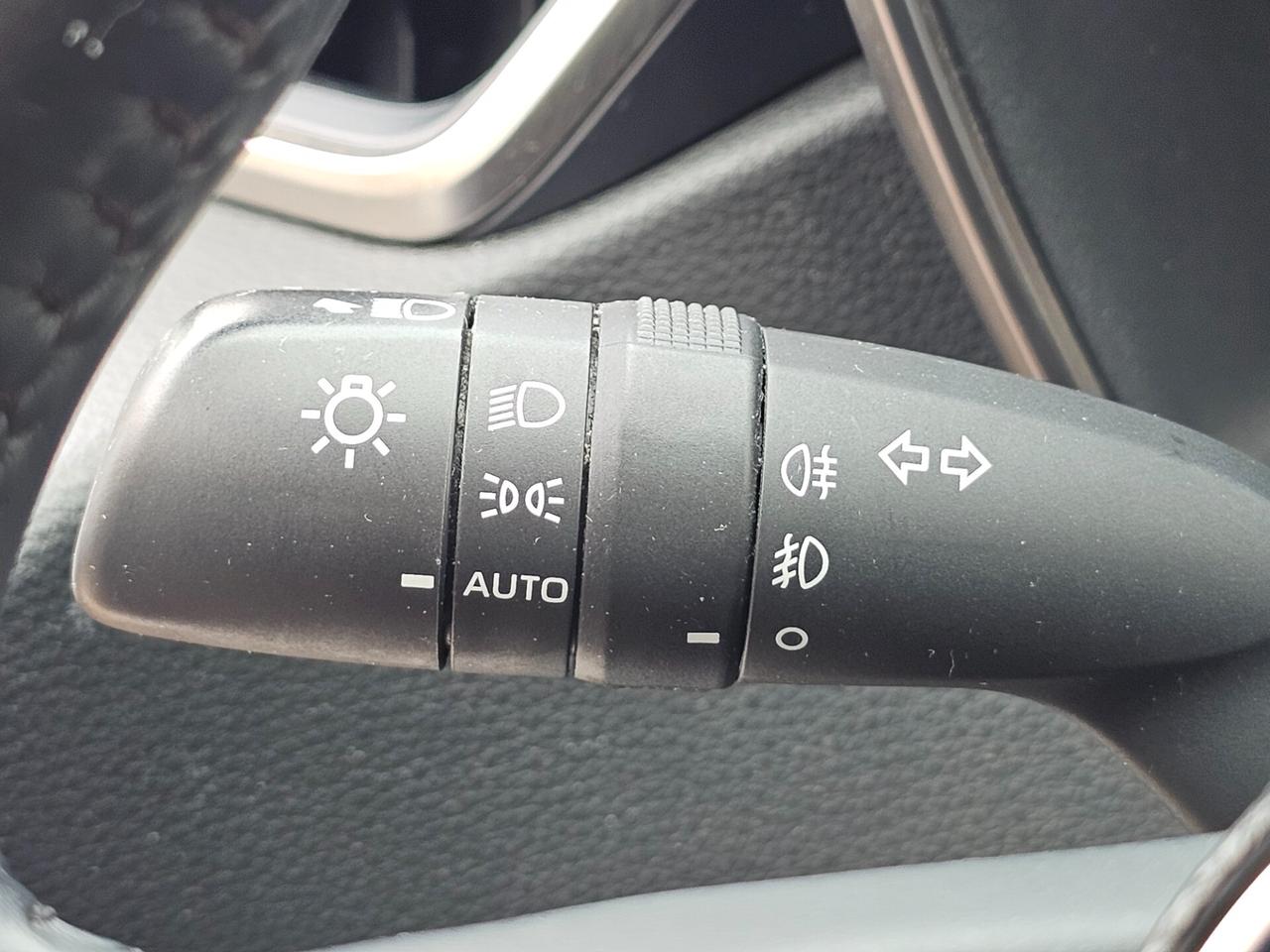 Toyota Corolla Touring Sports 1.8 Hybrid Business Tech