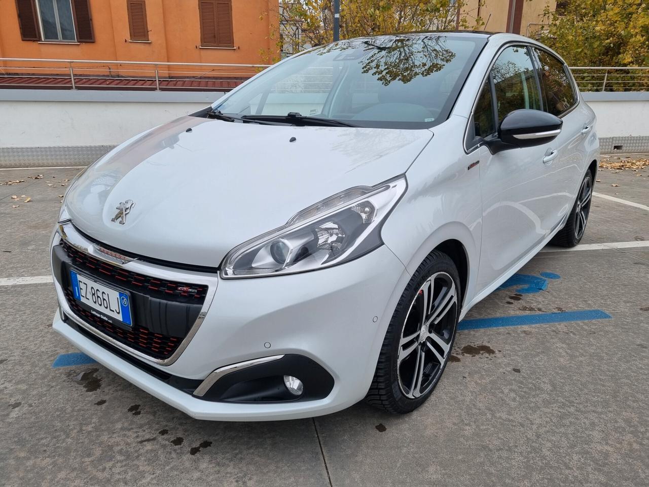 Peugeot 208 PureTech Turbo 110 EAT6 S&S 5P GT Line