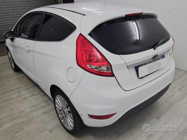 FORD Fiesta 1.2 82CV 3 porte Titanium GRANDINATA