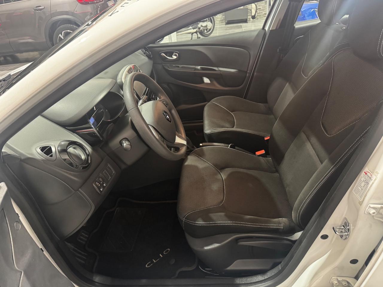 Renault Clio 1.2 75CV 5 porte Intens