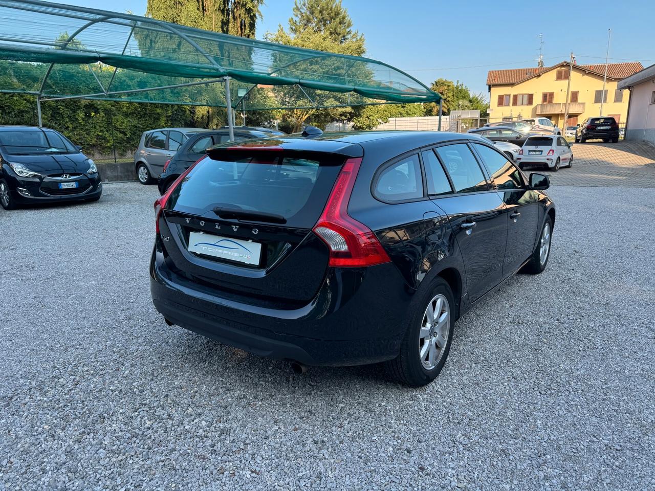 Volvo V60 T3 Powershift Momentum