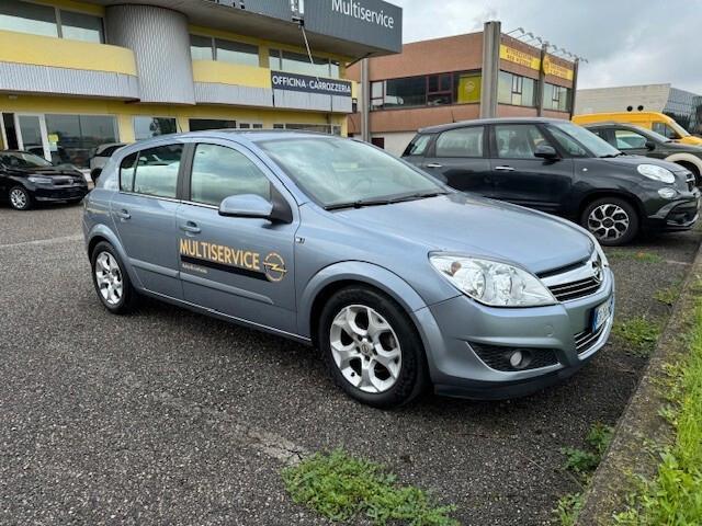 Opel Astra 1.4 16V Twinport 5 porte Enjoy