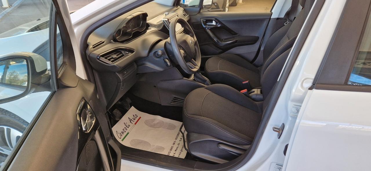 Peugeot 208 PureTech 82cv 5 porte Allure