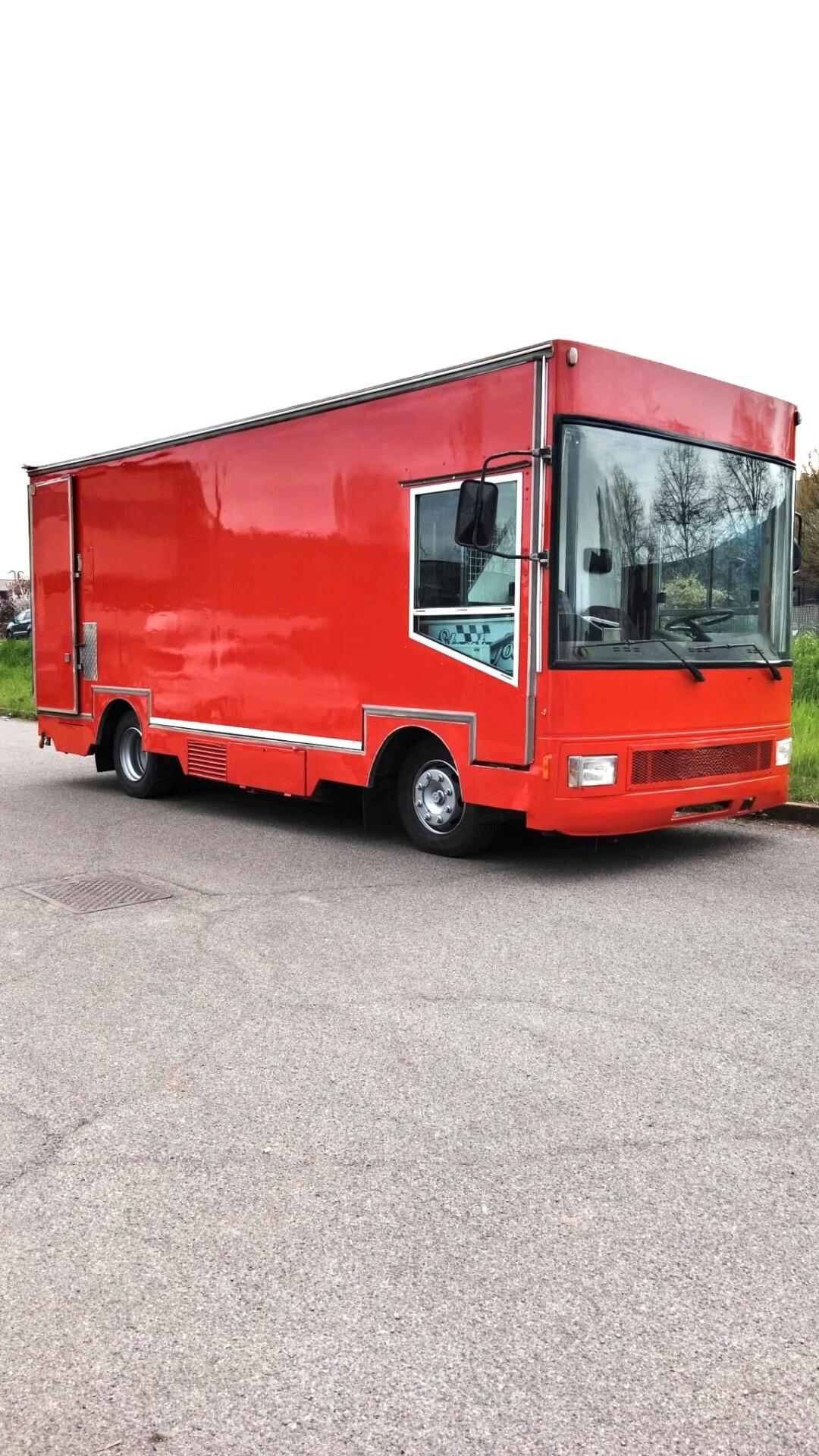 FOOD TRUCK PER STREET FOOD