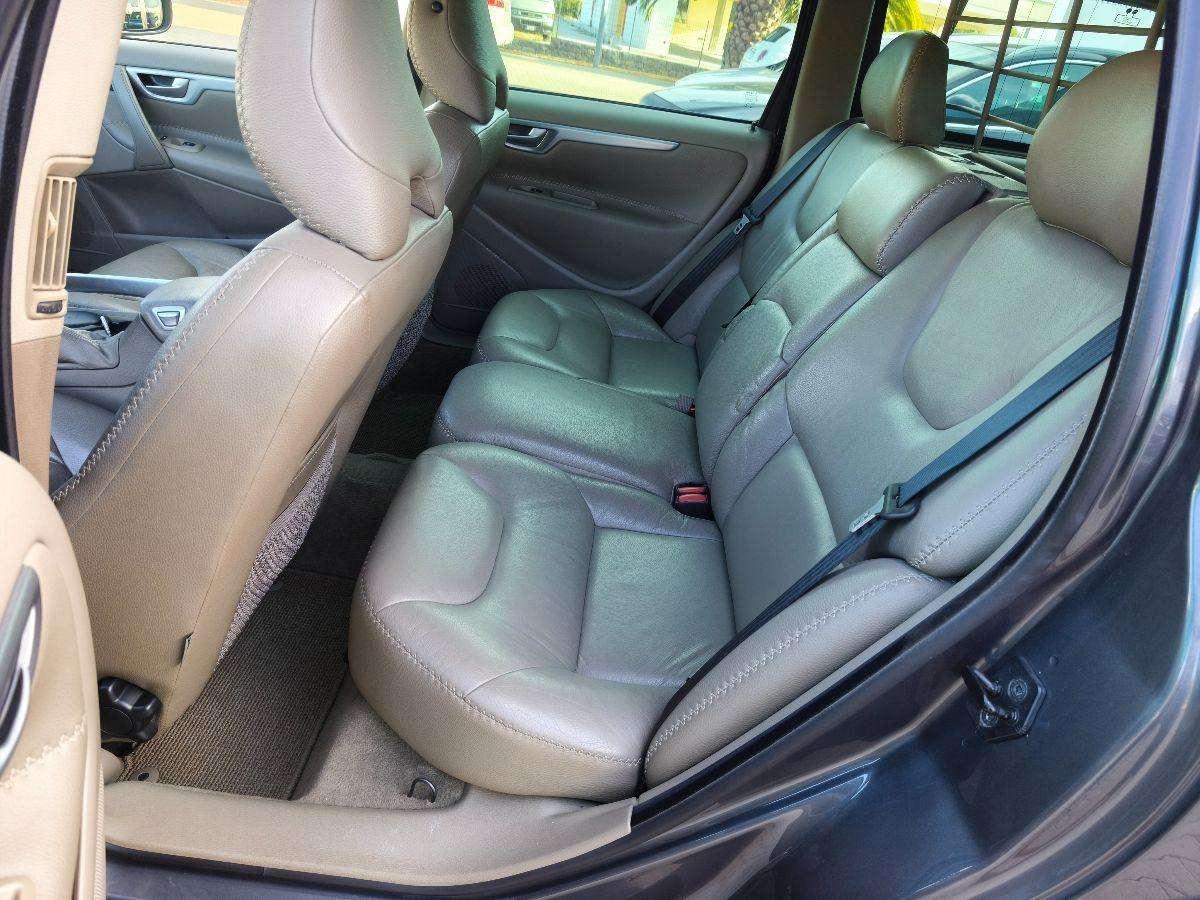 Volvo XC70 2.4 D5 20V AWD Summum Solo 130.000km