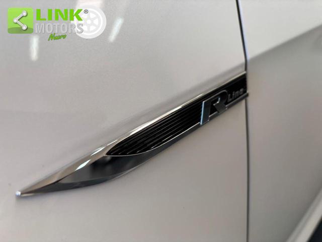 VOLKSWAGEN Golf 2.0 TDI DSG 5p. R-LINE