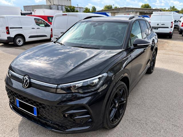VOLKSWAGEN Tiguan 2.0 TDI 150 CV DSG R-Line Plus ''TOTAL BLACK''