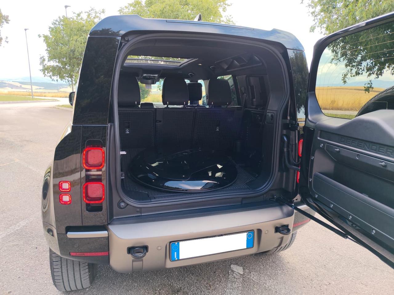 Land Rover Defender 110 3.0D I6 250 CV AWD Auto X-Dynamic HSE 7P.