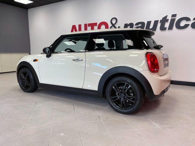 MINI Cooper D 1.5 COOPER D BUSINESS 3P