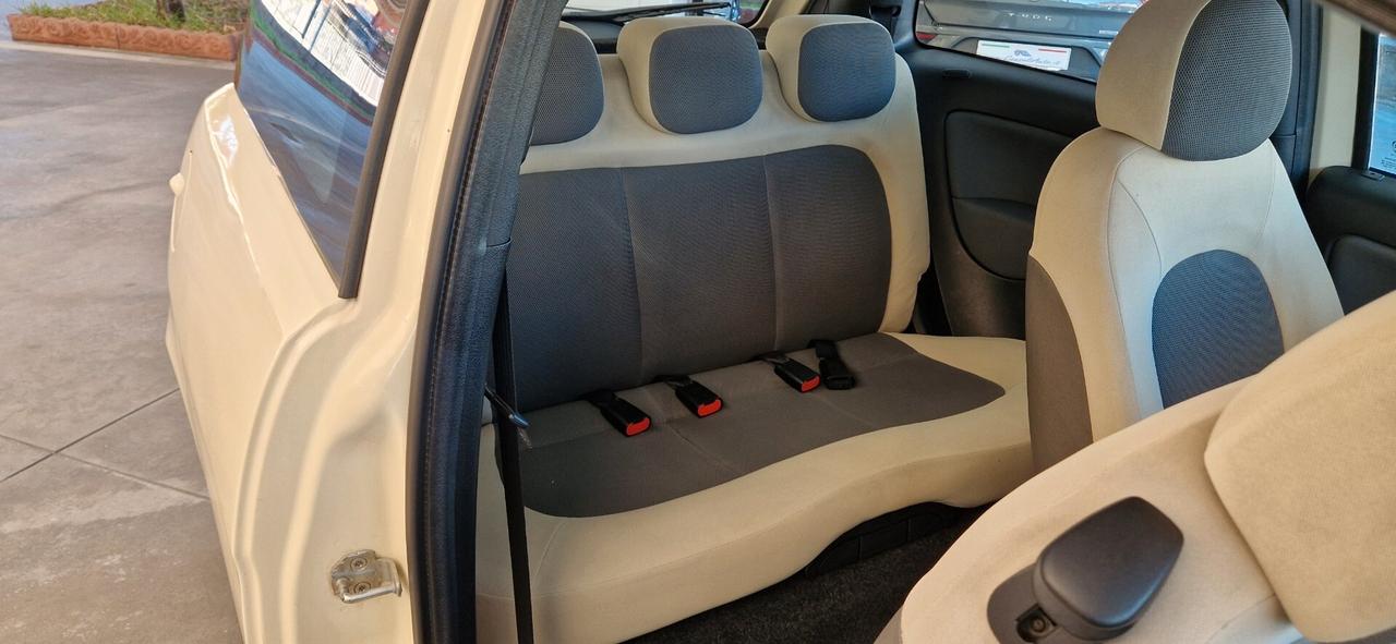 Lancia Ypsilon 1.2 Oro Plus