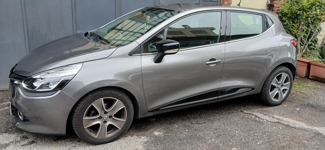Renault Clio 1.2 75CV 5 porte Costume National