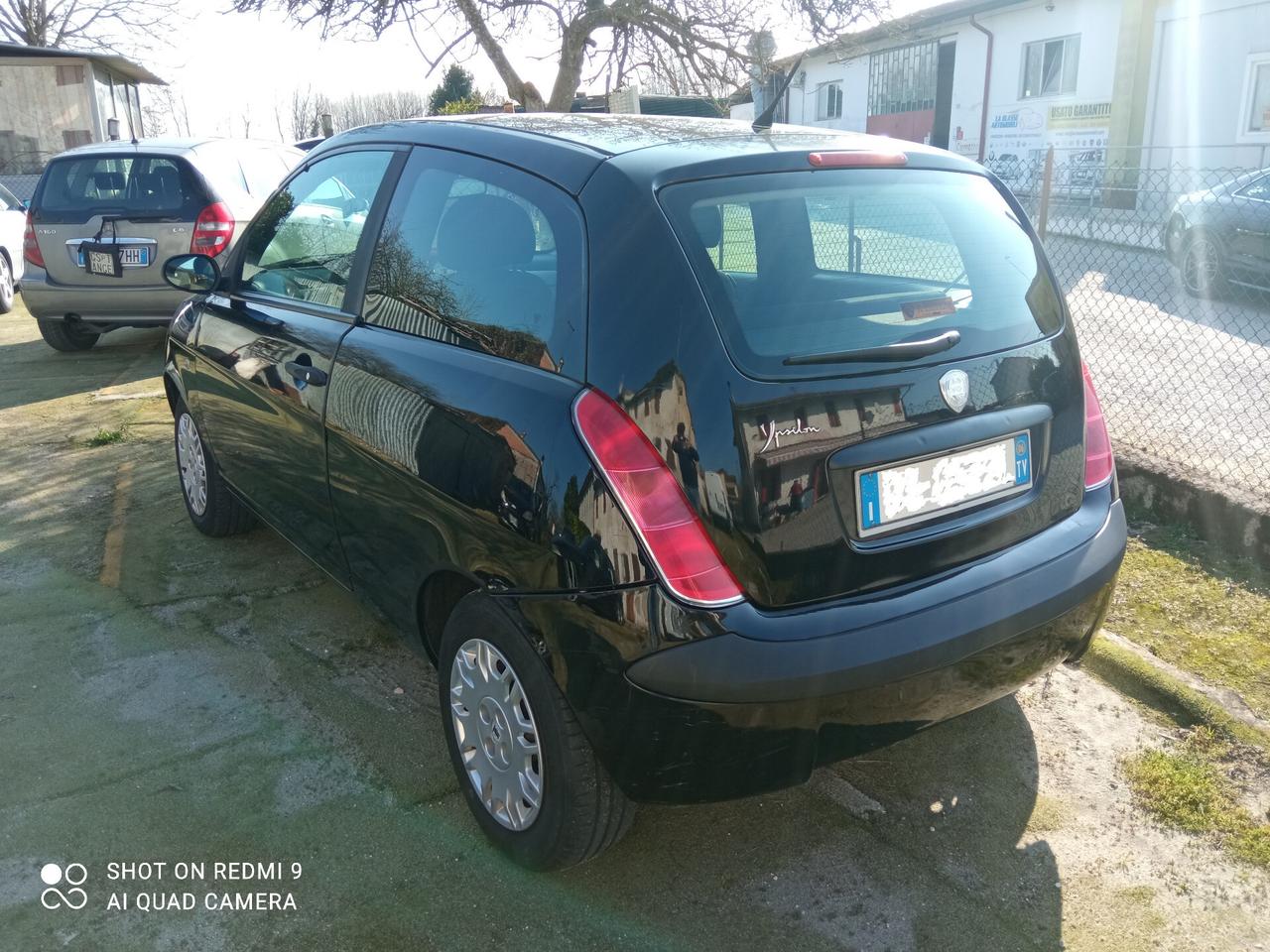 Lancia Ypsilon 1.2 Argento 44KW NEOPATENTATI