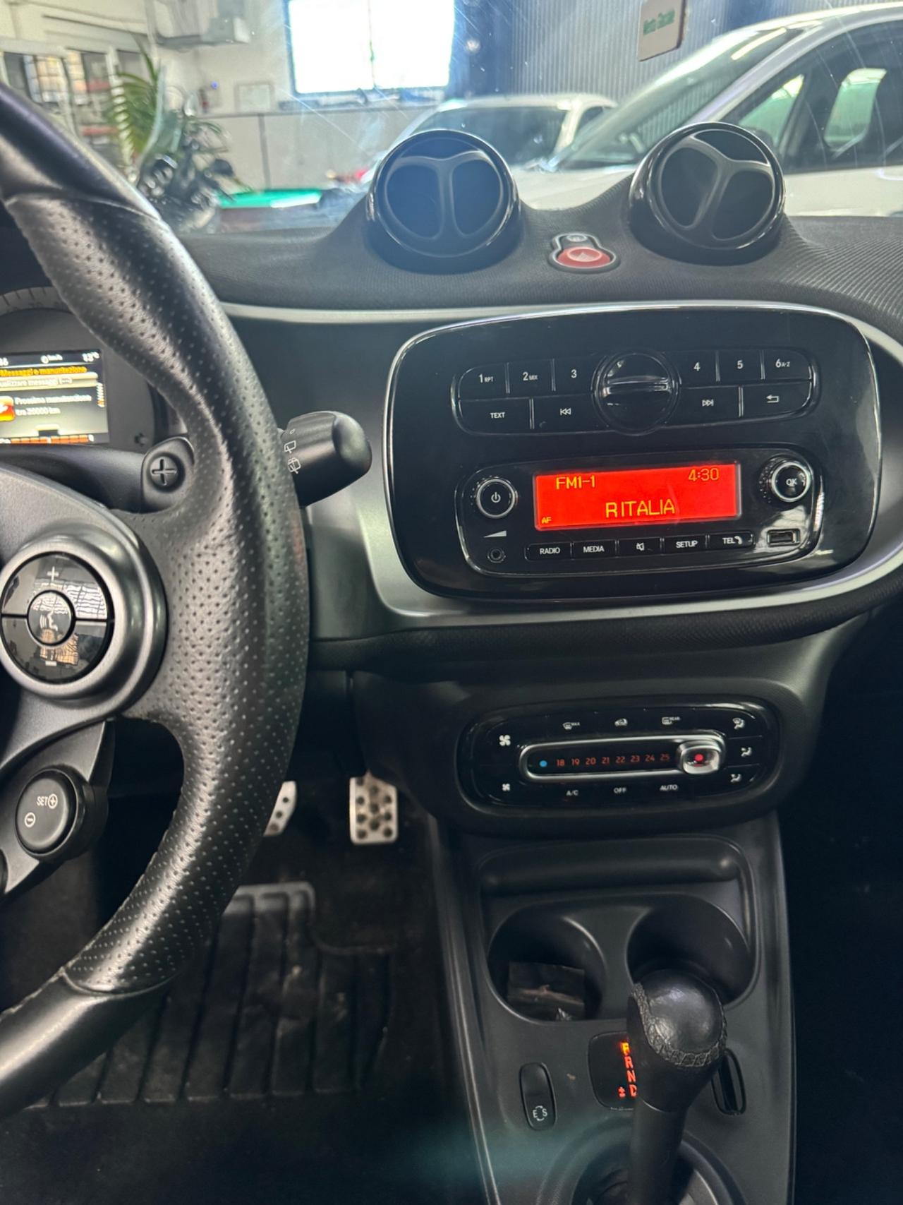 Smart ForFour 70 1.0 twinamic youngster