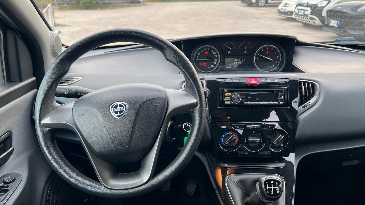 Lancia Ypsilon 0.9 TwinAir 85 CV 5 porte Metano Ecochic Mya