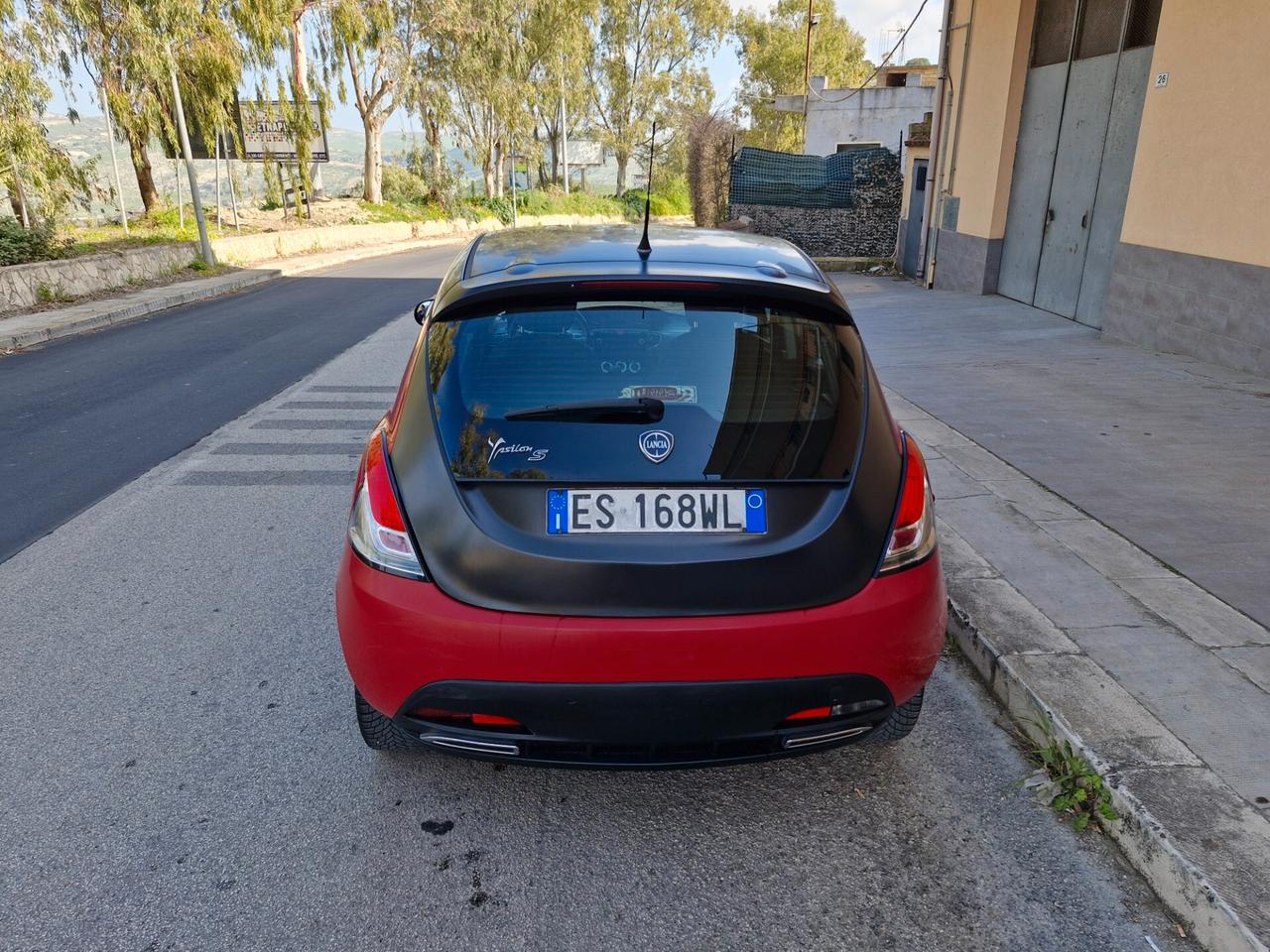Lancia Ypsilon 1.3 MJT 16V 95 CV 5 porte S&S S Momodesign