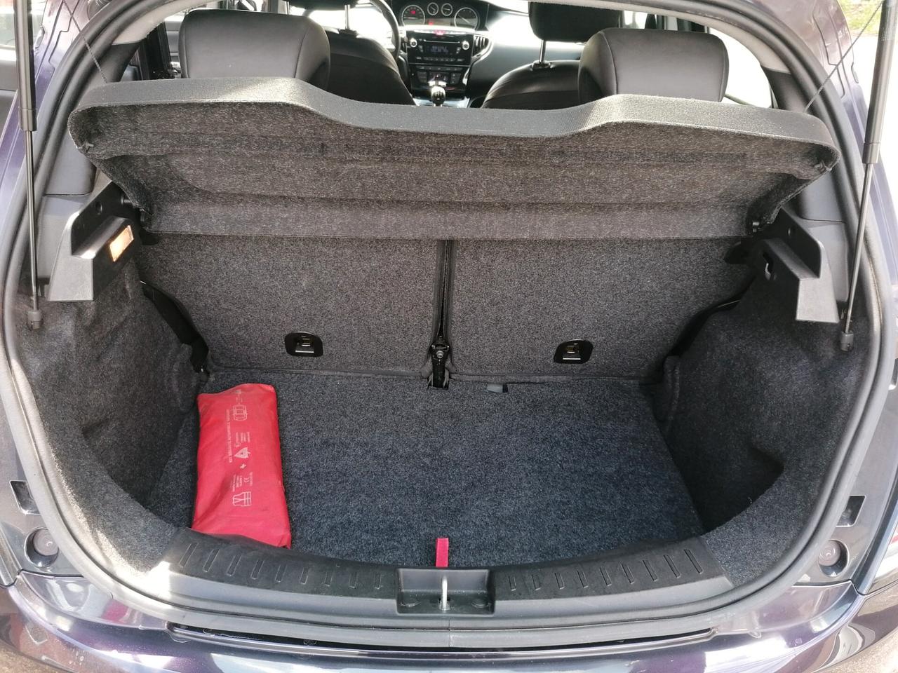 Lancia Ypsilon 1.3 MJT 16V 95 CV (da vetrina)