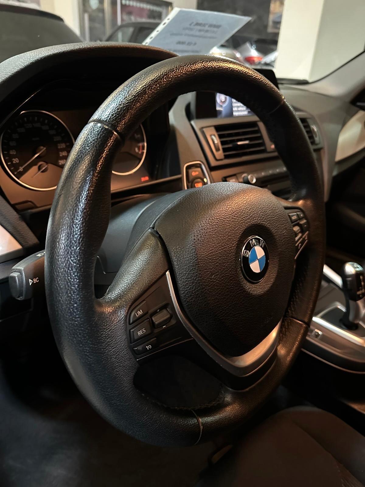 Bmw 116 116d 5p. Urban