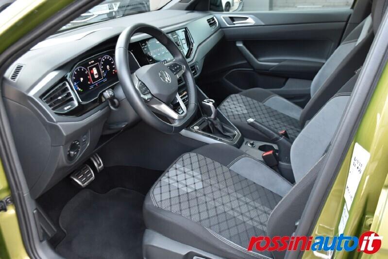 VOLKSWAGEN TAIGO 1.5 TSI 150 CV DSG R-LINE + R18 BI-COLOR 2XCLIMA