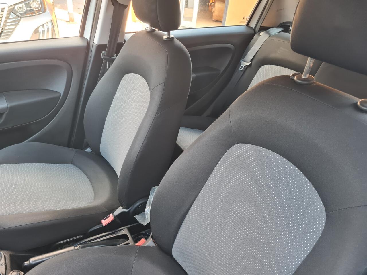 Fiat Punto 1.3 Mjt 75 CV DPF 5 Porte*NEOPATENTATI*