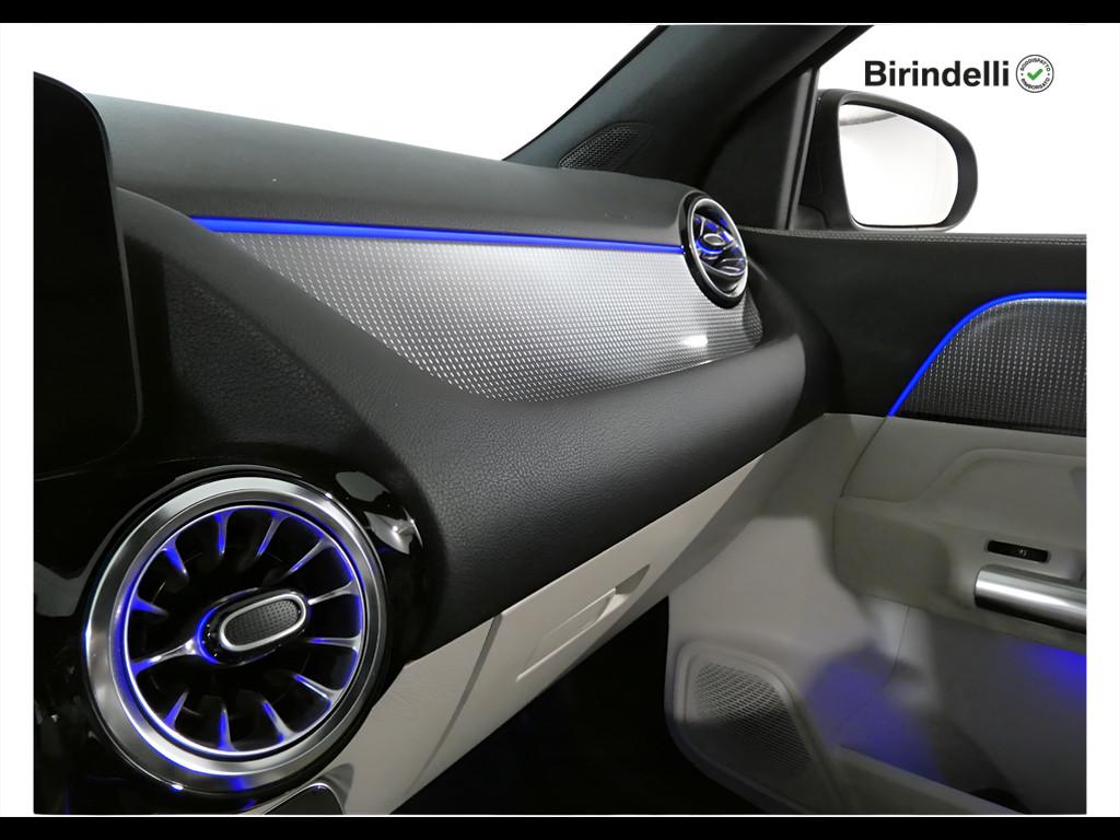 Mercedes-Benz GLA (H247) - GLA 200 d Automatic Sport