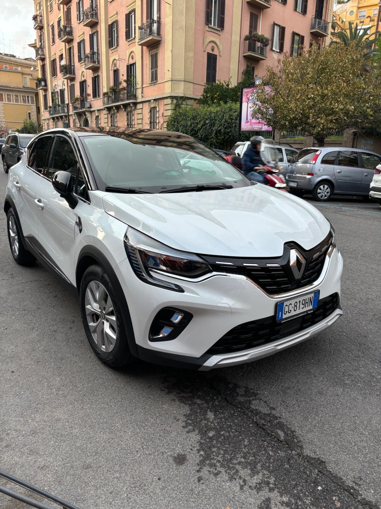 Renault Captur Hybrid E-Tech 140 CV Intens