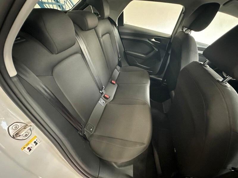 AUDI A1 2ª serie A1 citycarver 30 TFSI S troni...