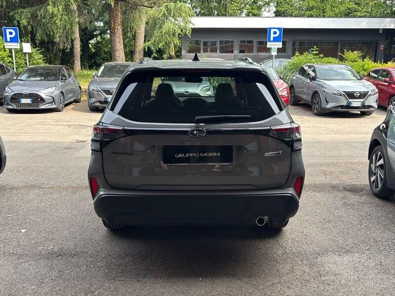 Subaru Forester 2.0 e-Boxer Premium auto