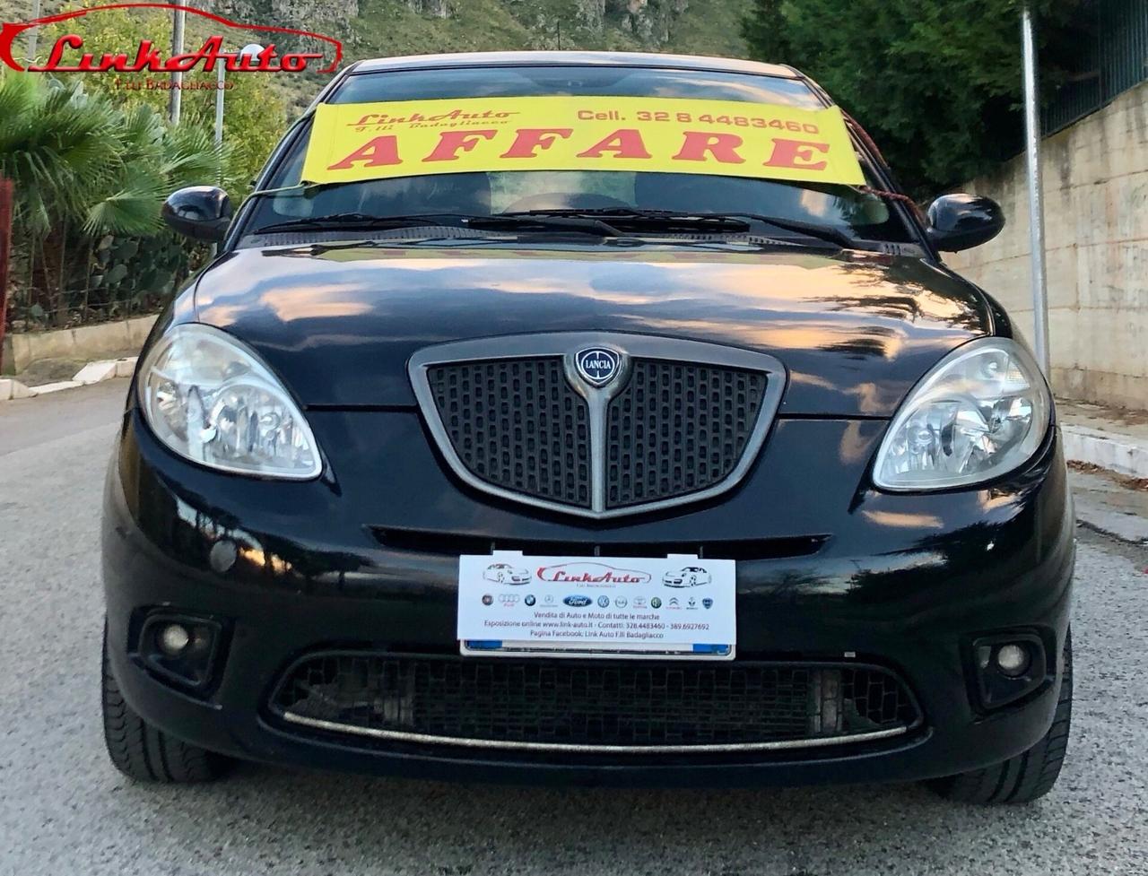 Lancia Ypsilon 1.2 Momo Design 60CV