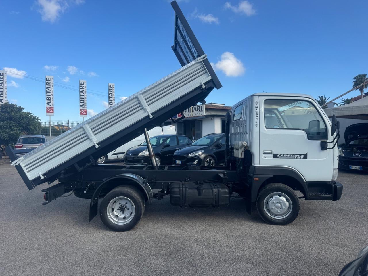 Nissan Cabstar 3.0 TDI Ribaltabile Trilaterale