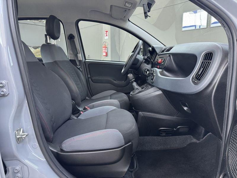 FIAT Panda 1.2 Easy 69cv E6 UNIPRO NEOPATENTATI CRONOLOGIA TAGLIANDI