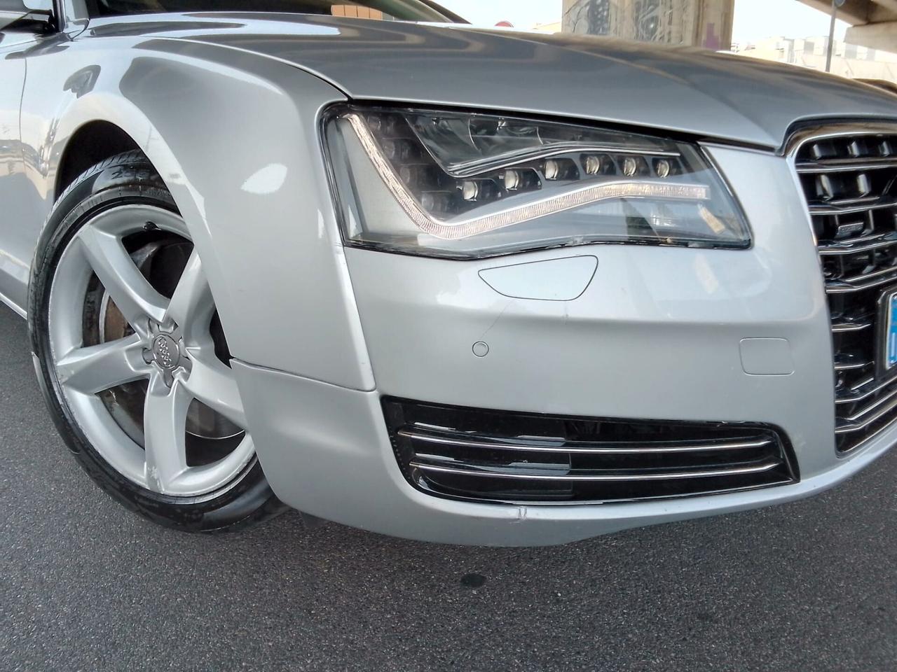 Audi A8 4.2 V8 FSI quattro tiptronic
