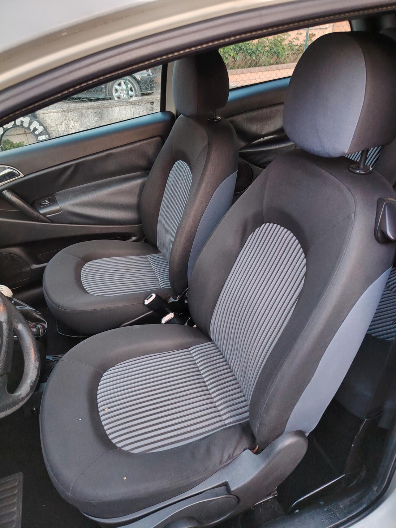 Lancia Ypsilon 1.2 Oro