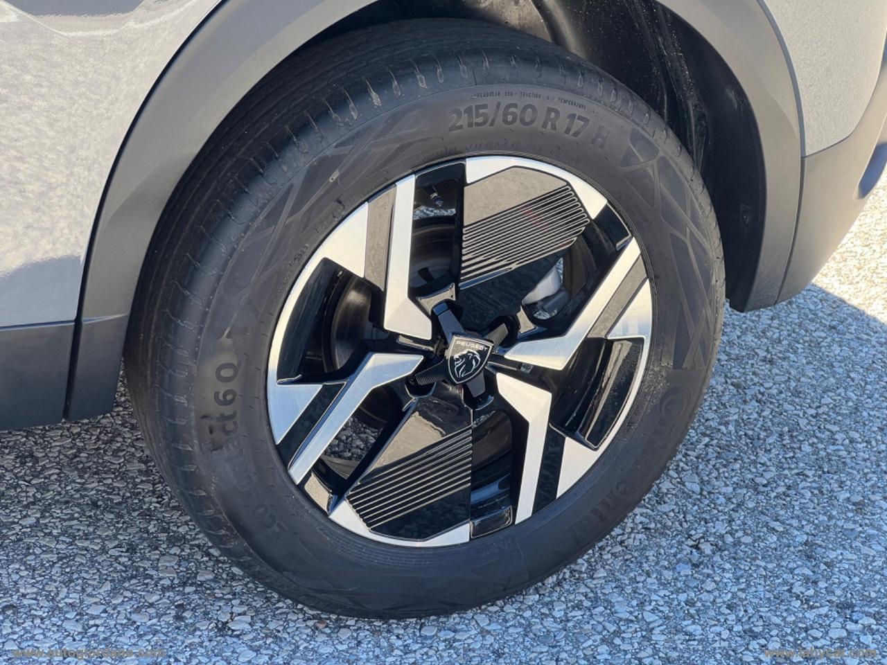 PEUGEOT 2008 PureTech 100 S&S Allure